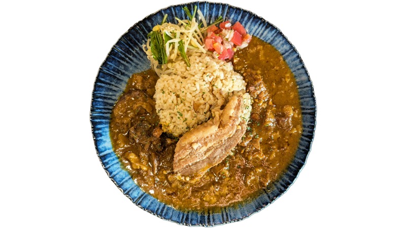 38. 虹色CURRY食堂<br>牛角煮カレー