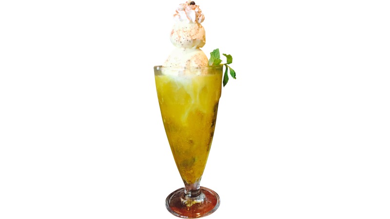 44. 喫茶ネグラ<br>カレークリームソーダ